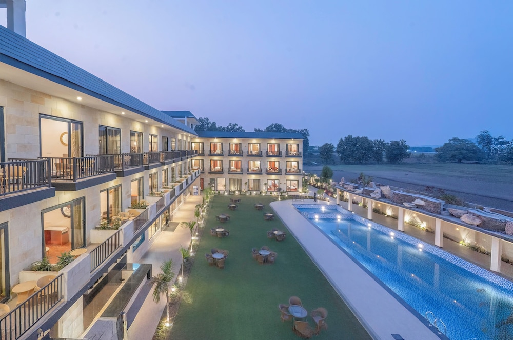 Vanashraya Corbett Resort
