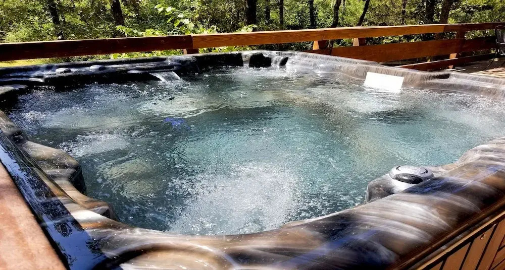 Bear Hollow Cabin With Hot Tub Minutes Away From Beavers Bend State Park and Broken Bow Lake by Redawning