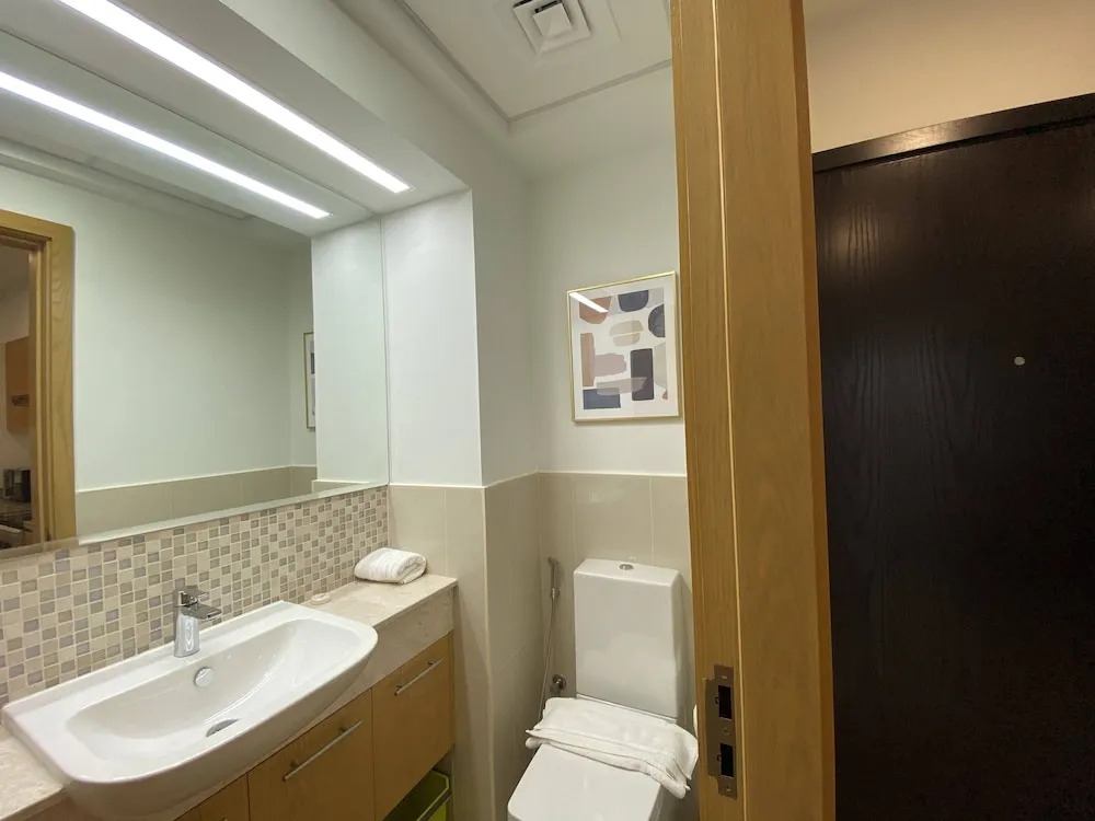 Lux BnB Bellevue Tower City  View