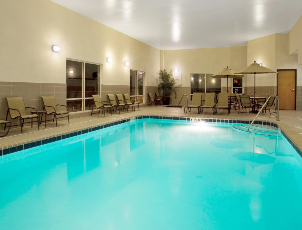 Holiday Inn Express Hotel & Suites Lake Zurich-Barrington by IHG