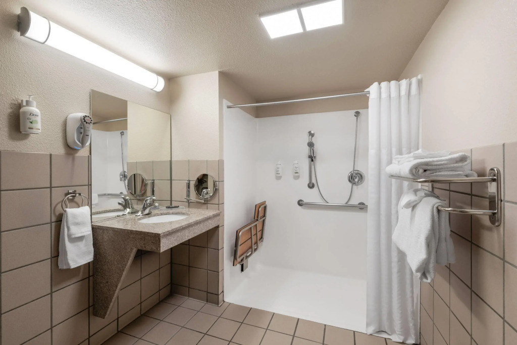 Hawthorn Suites by Wyndham Napa Valley