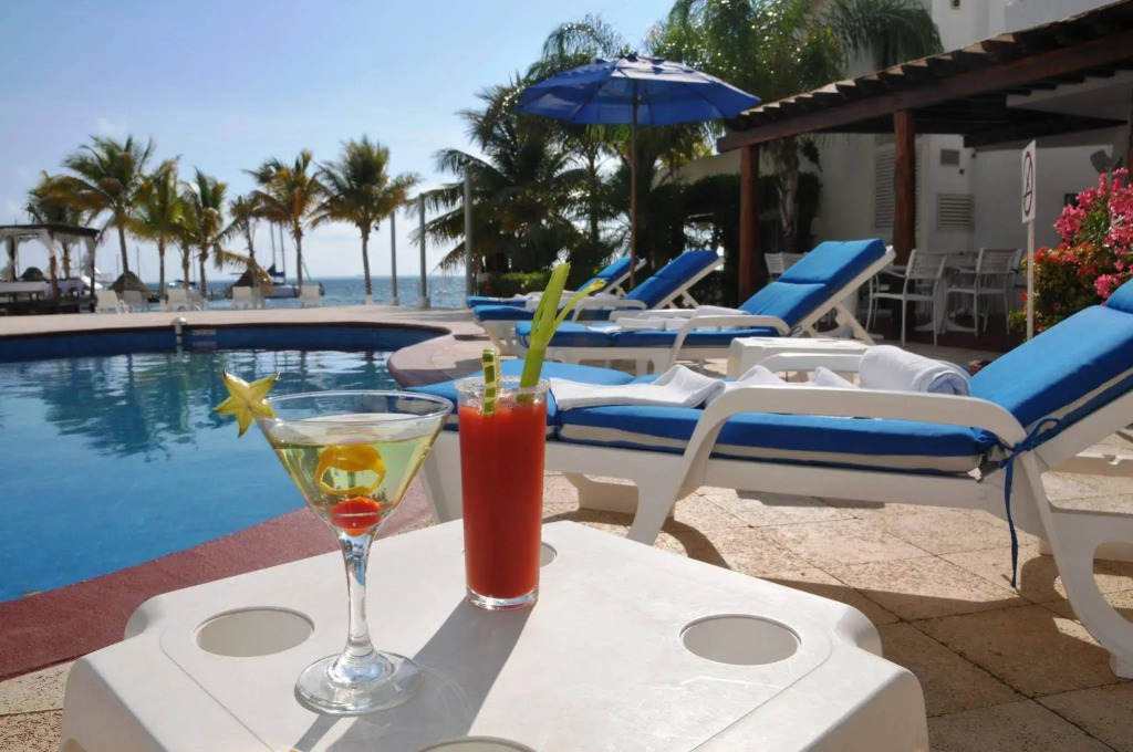 Ocean View Cancun Arenas