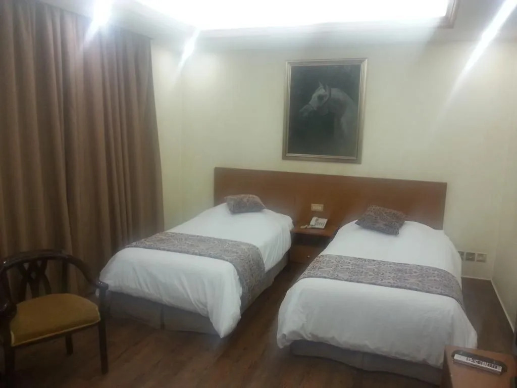 Clermont Hotel Suites