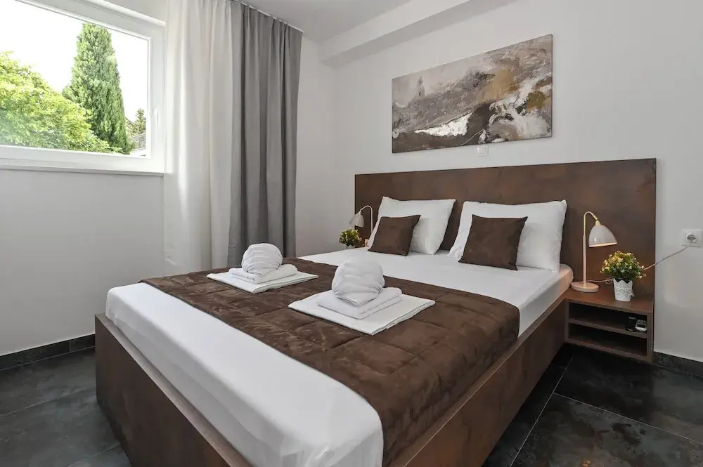 Pool apartments Banta A