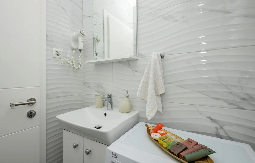 Amazing Apartment in Makarska With 2 Bedrooms and Wifi