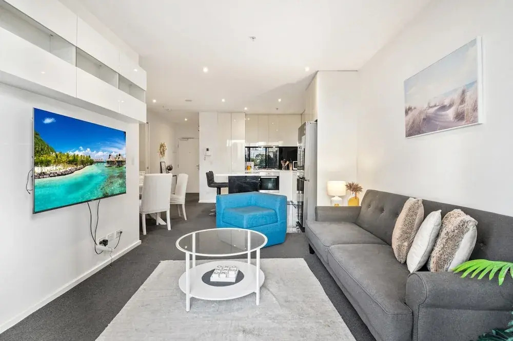 Stylish Southbank 2-bed Flat w/ Balcony