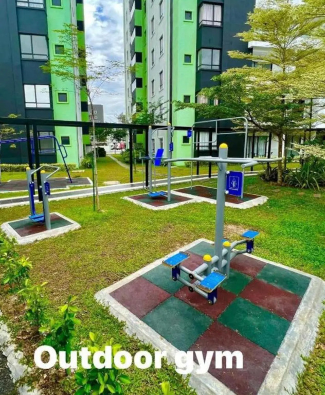 Ipoh Waterpark Homestay 7-12pax 3 Or 4Bedrooms Pool or City View with 2parking