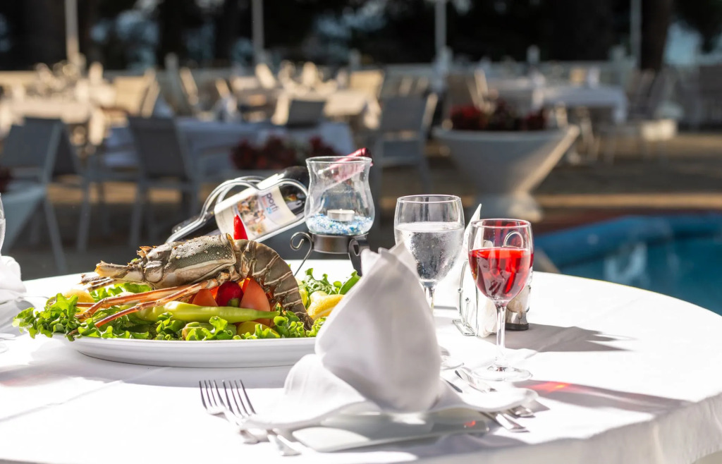 Porfi Beach Hotel