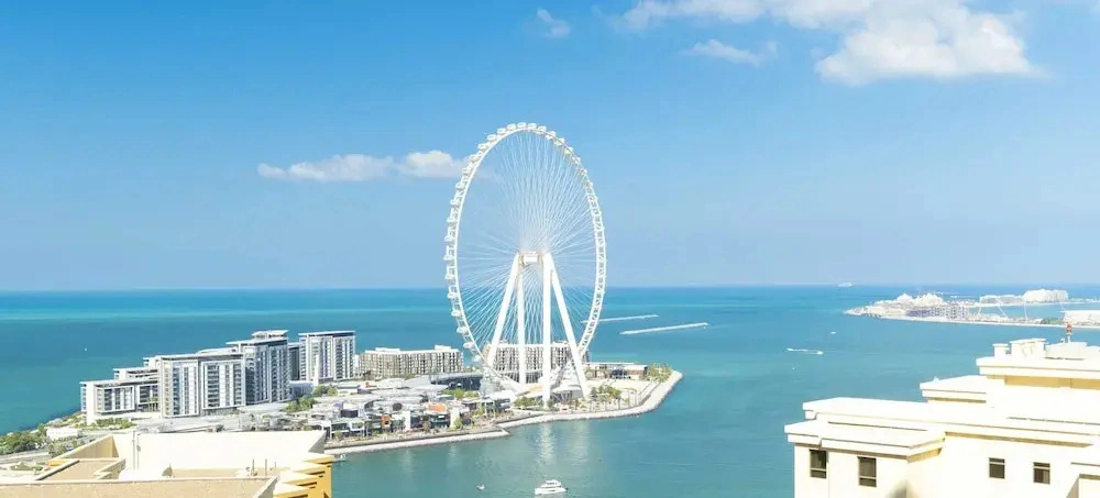 LUX  The Dubai Eye Sea View Suite