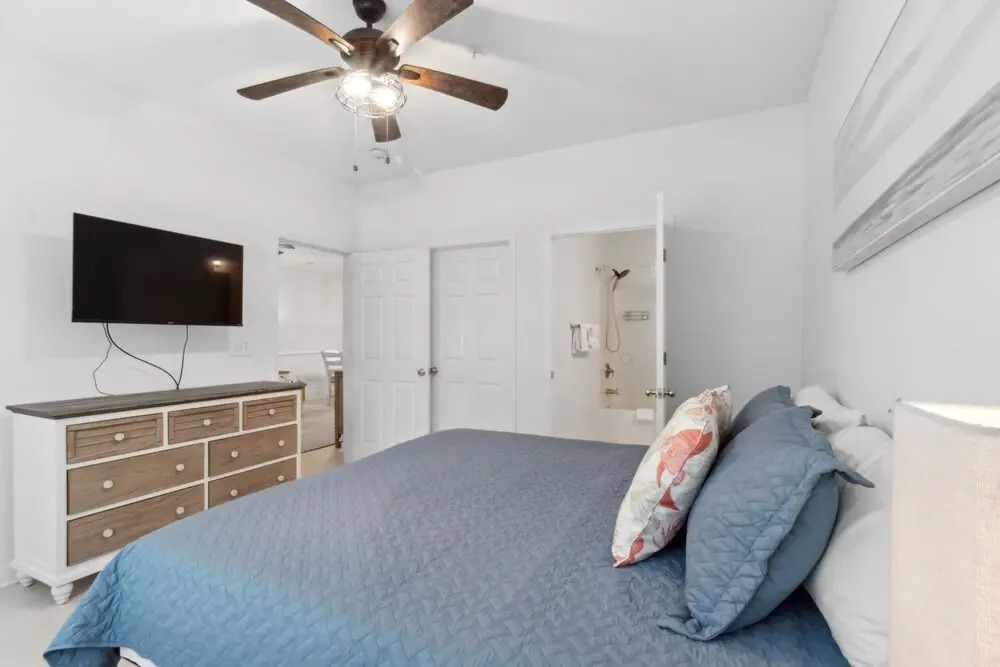Arbor Trace #312 2 Bedroom Condo by Redawning, North Myrtle Beach