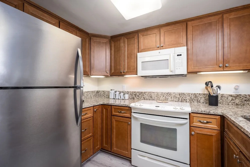 Creston House Condominium