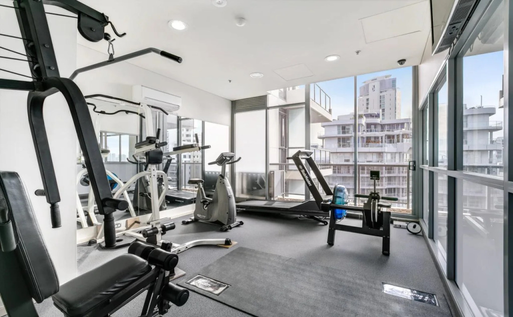 Solaire Apartments