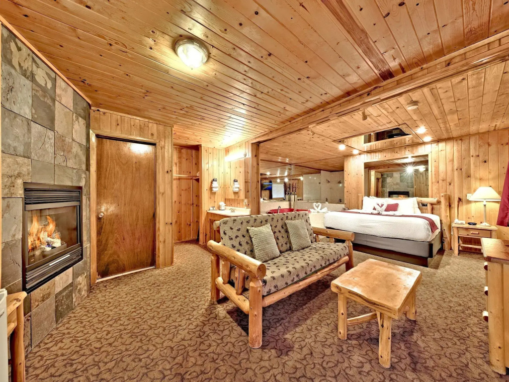 Secrets Inn Lake Tahoe