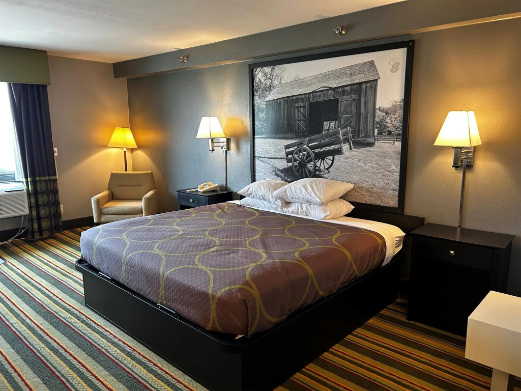 Super 8 by Wyndham Mound City