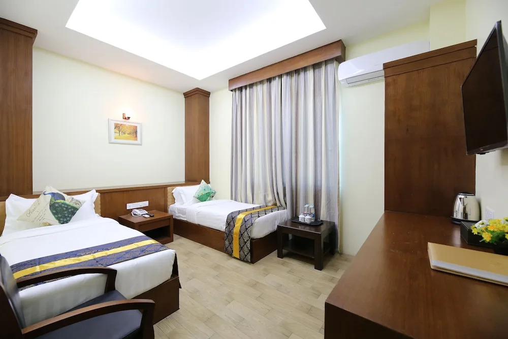 Royal Peacock Hotel