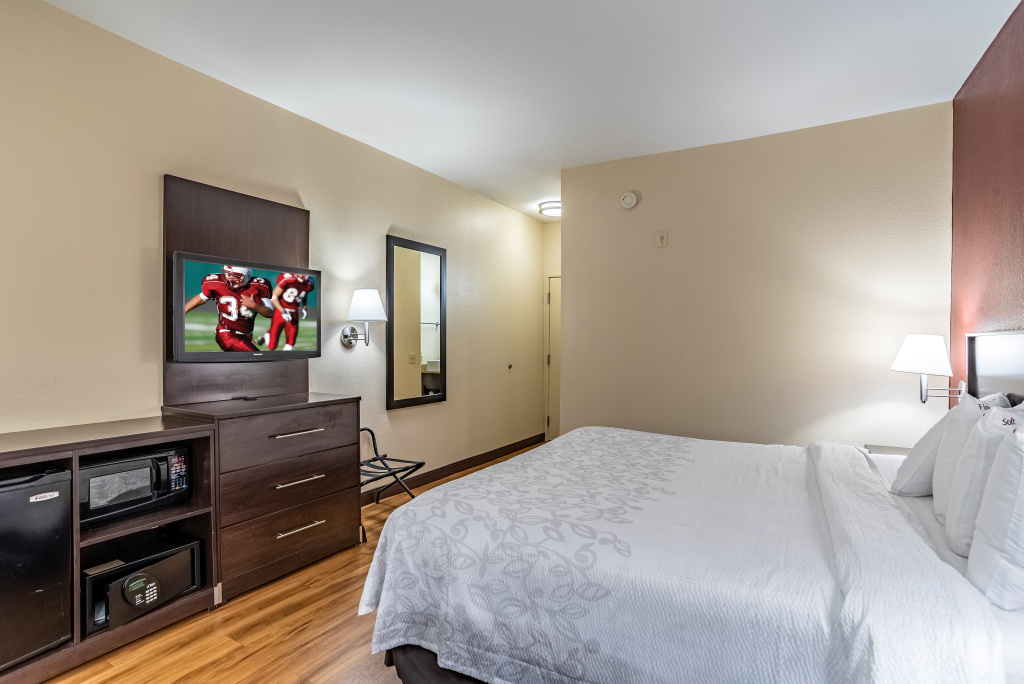 Red Roof Inn PLUS+ Houston - Energy Corridor