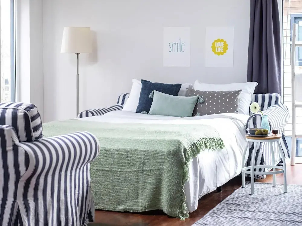 Stylish Stay on the Water
