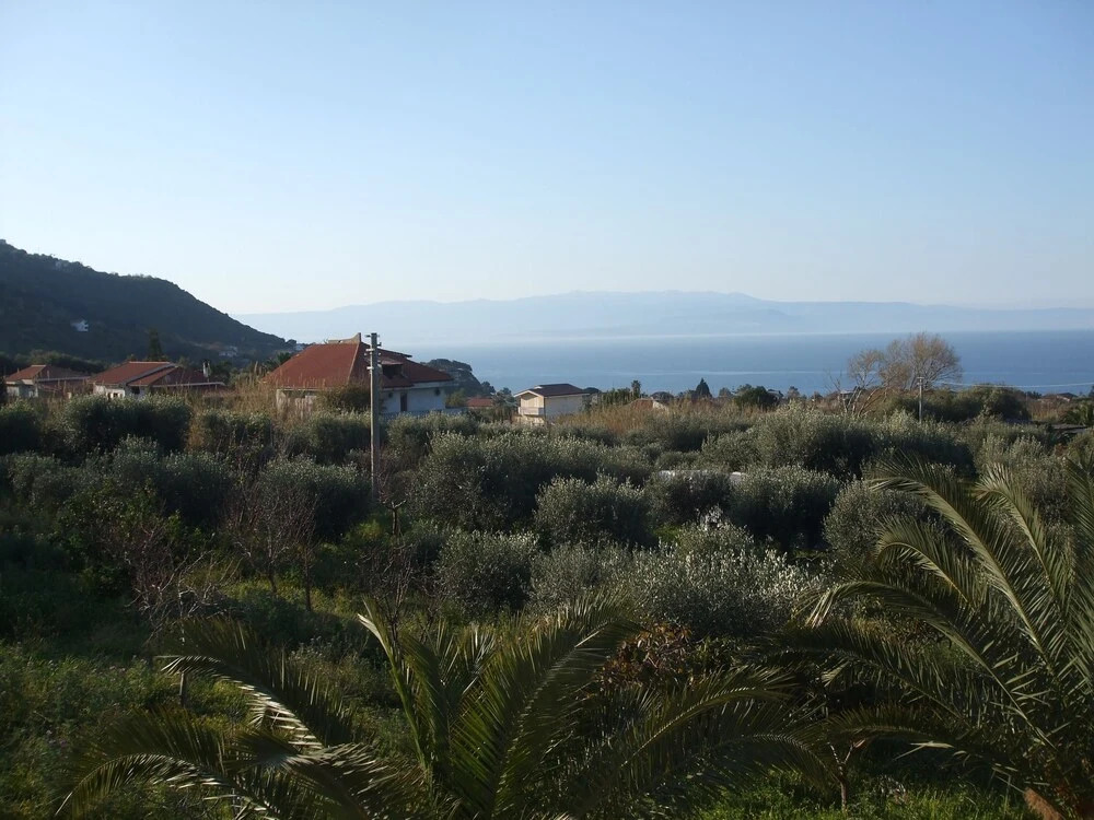 2 bed apartment with a spectacular panoramic sea, coastline and mountain views