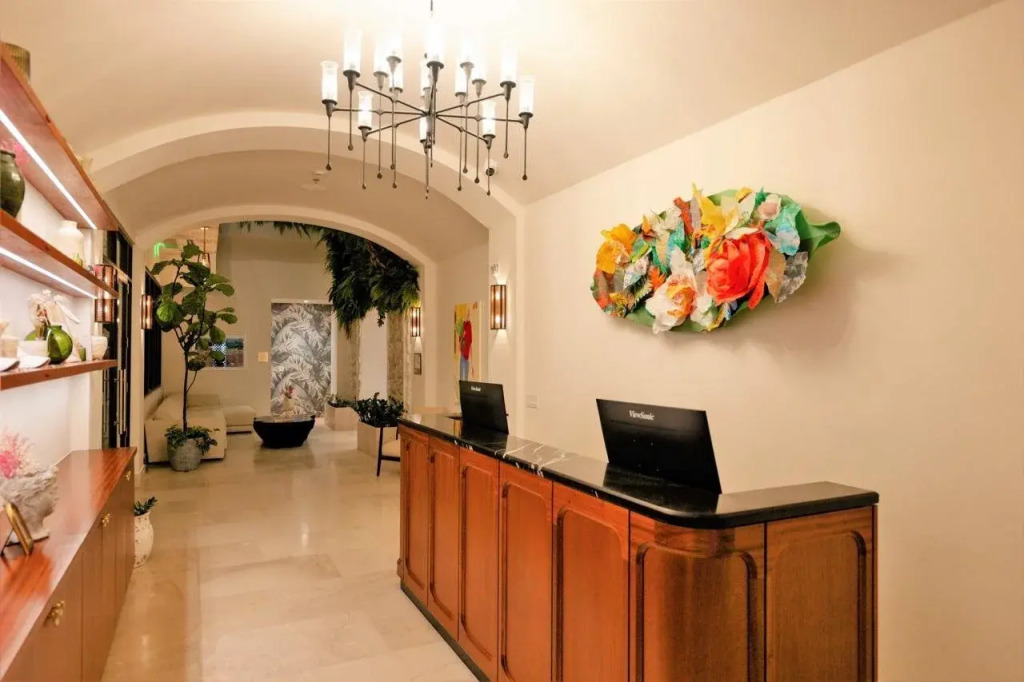 Alma San Juan, Puerto Rico, Autograph Collection