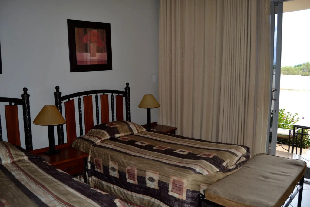 Ya Rena Guesthouse