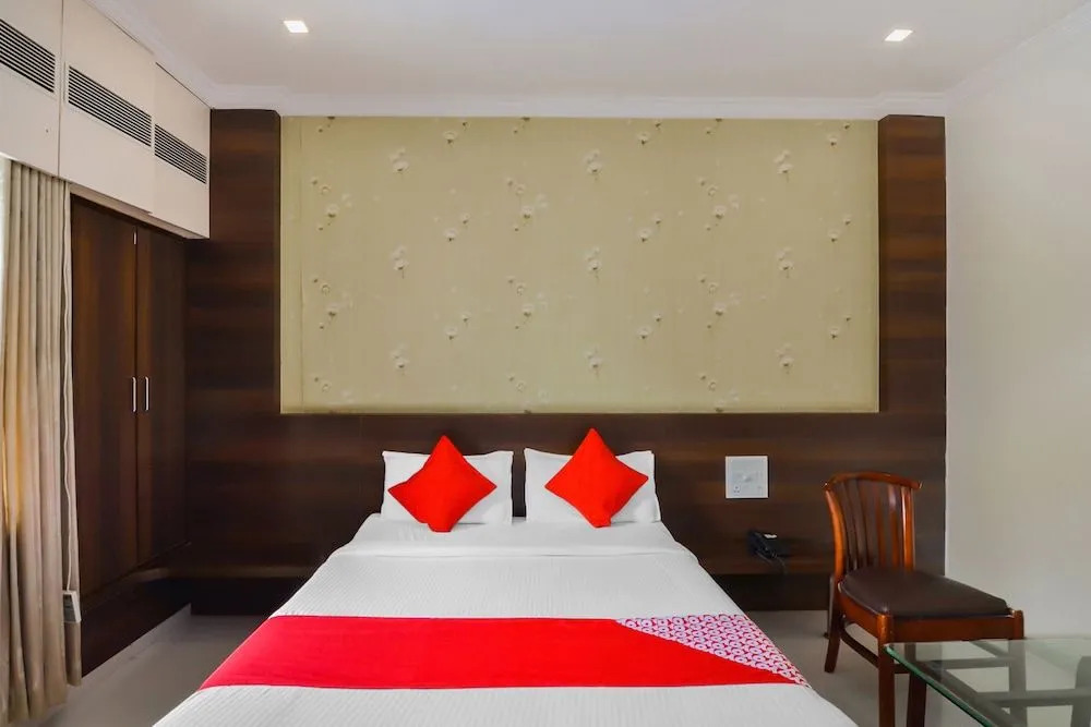OYO 18493 Hotel Sai Sparsh