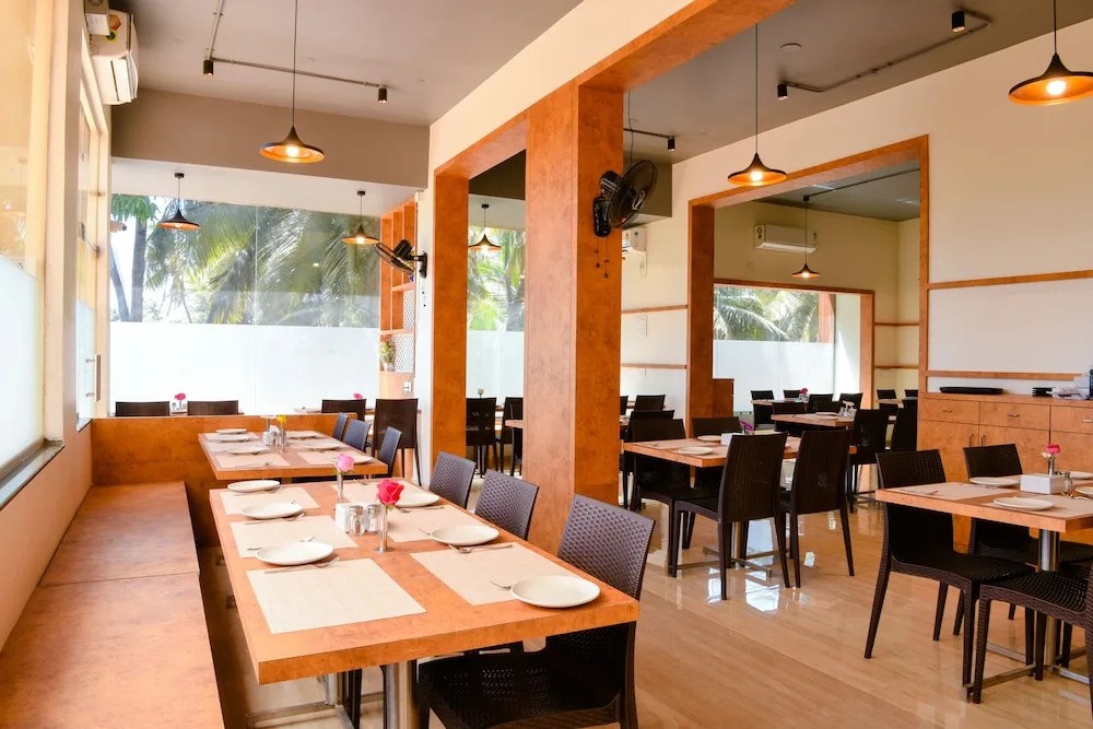 Malvan's Aishwarya Hotel