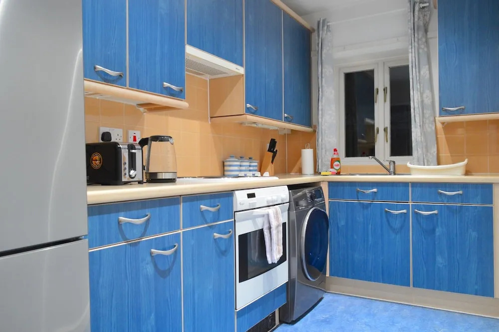 Bright & Spacious 1 Bed Flat in Kensington Olympia
