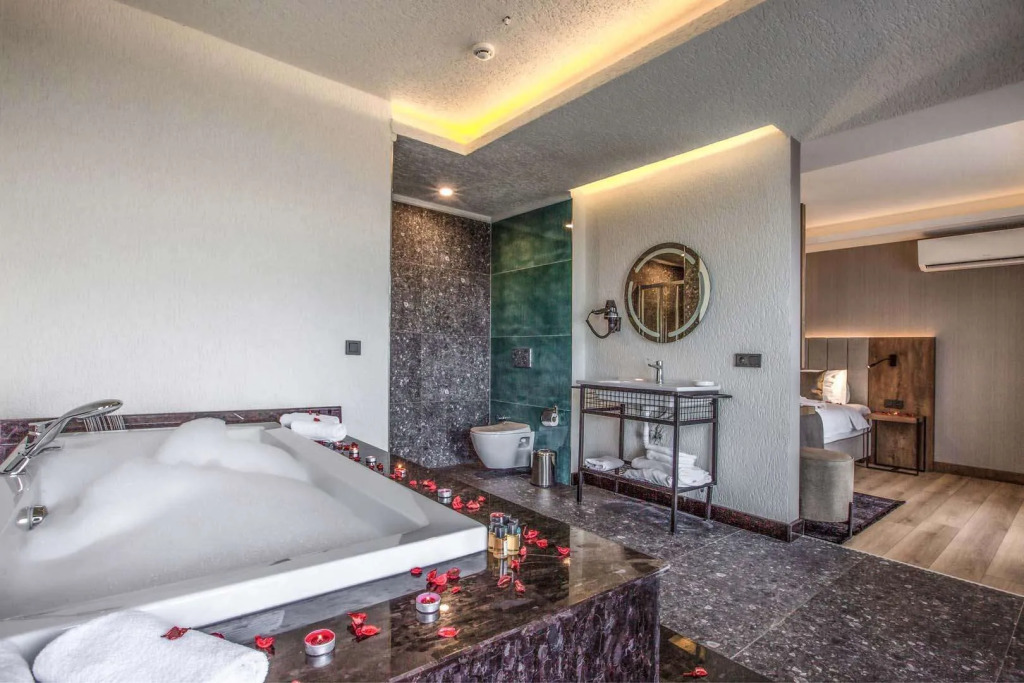 NEHİR OTEL