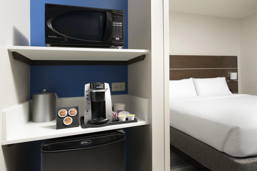 Holiday Inn Express & Suites San Antonio North-Windcrest by IHG