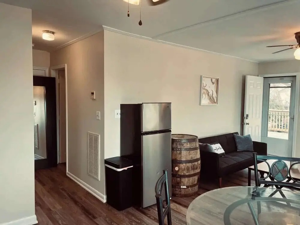 Waterfront Views With King Bed in Solomons Island