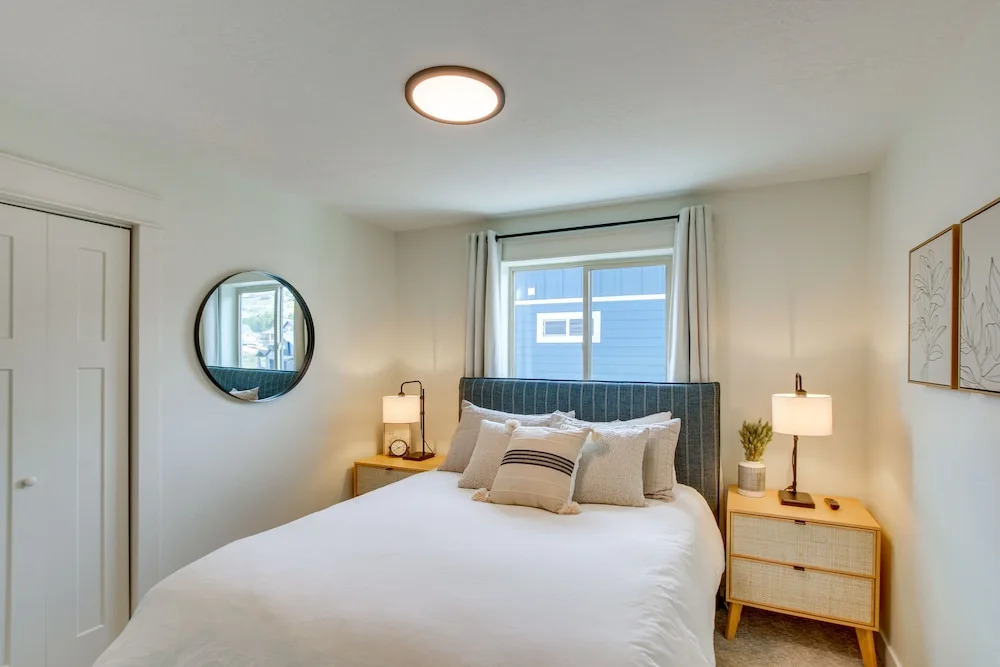 Spacious Utah Home w/ Hot Tub < 1 Mi to Bear Lake!
