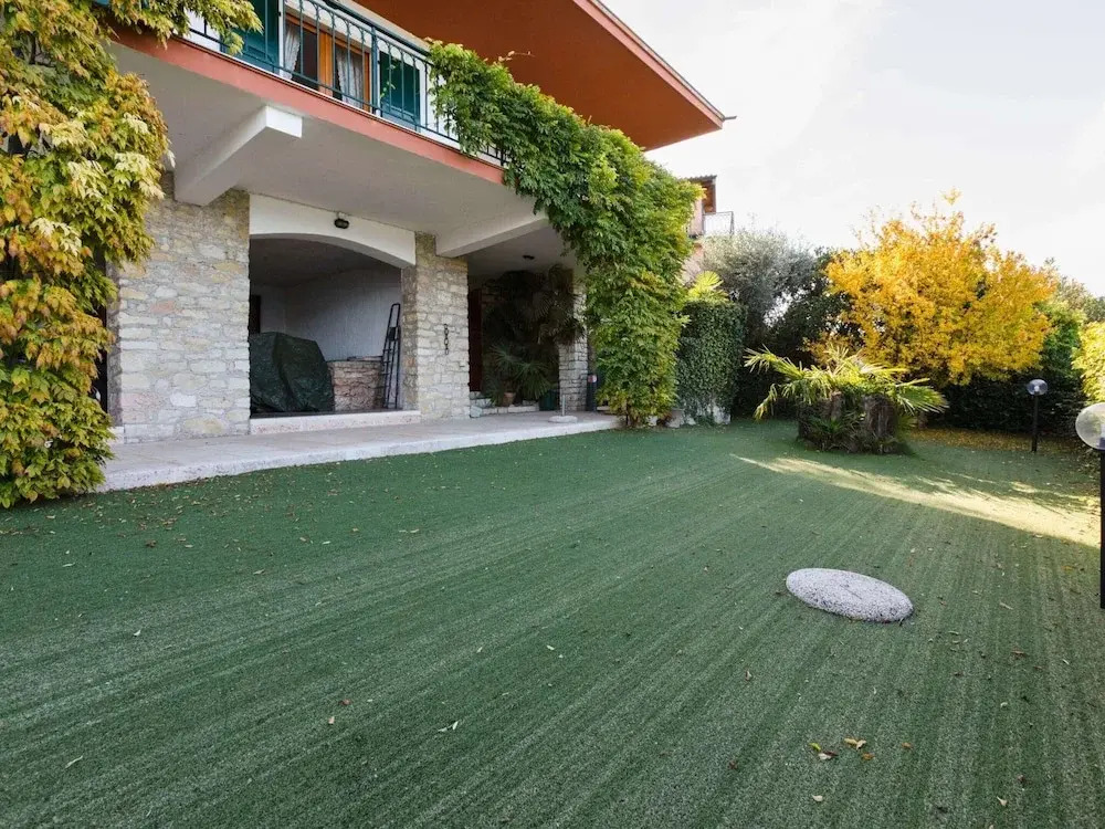 Villa in Torri With Pool & Mountain Views