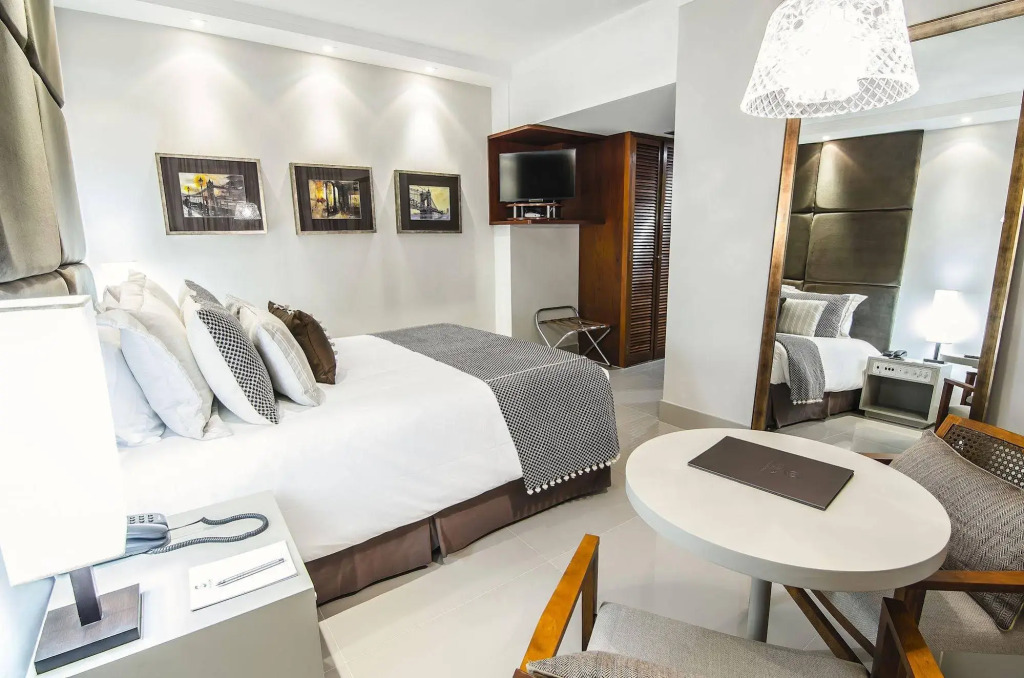 Stream Palace Hotel