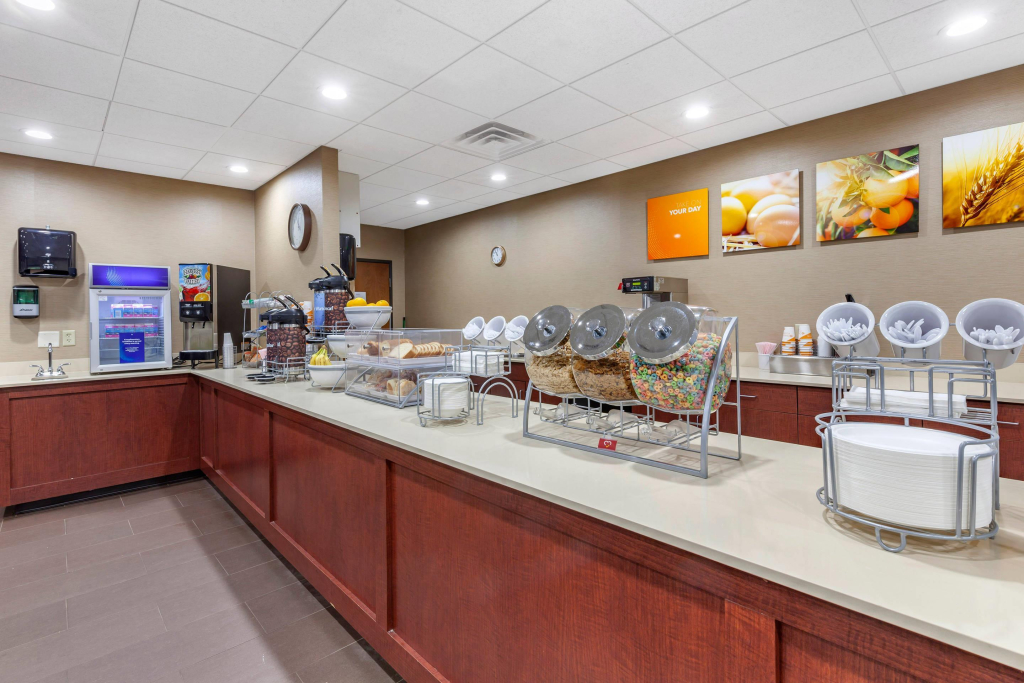 Comfort Suites Escanaba West