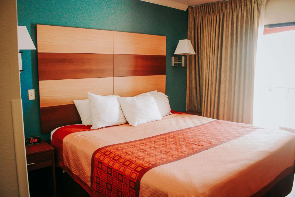 Rodeway Inn & Suites Lake Havasu City