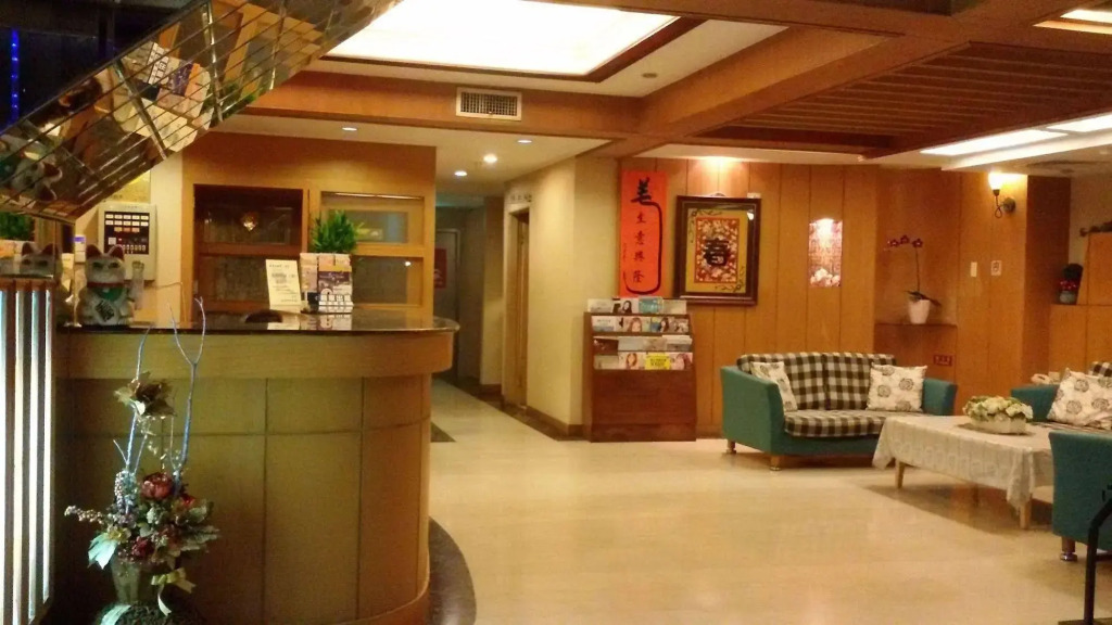 金馬大飯店 Riverside Hotel