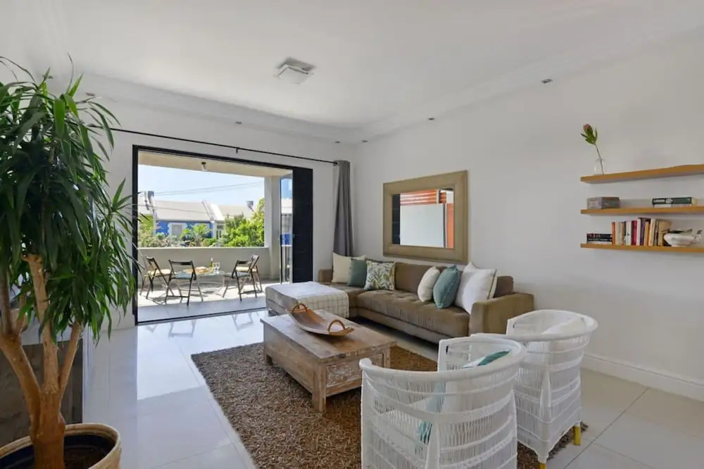 Modern 2-bed Green Point Haven Stylish Central