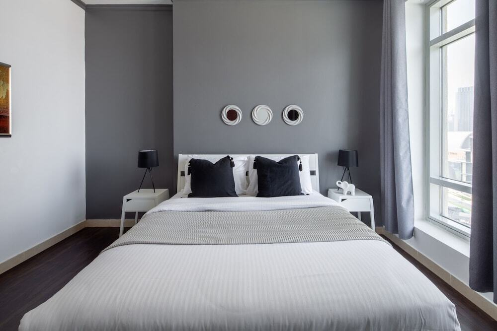 Deluxe 2B apartment close to Burj Khalifa