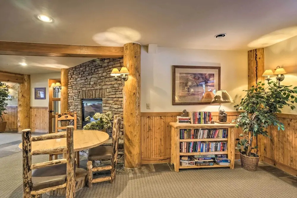 Cozy Crested Butte Condo 50 Yards From Ski Lift!