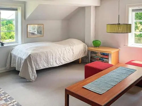 Three-Bedroom Holiday home in Gamleby 2