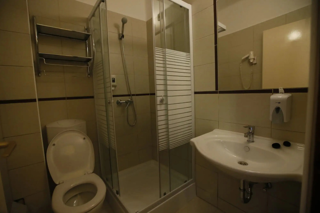 Hotel Korona Wellness, Rendezvény és Borszálloda
