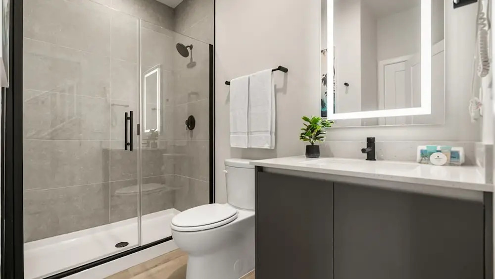 Contemporary 4BR Townhome With Pool & Themed Rooms