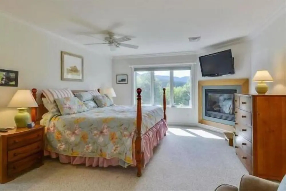 597a Topnotch