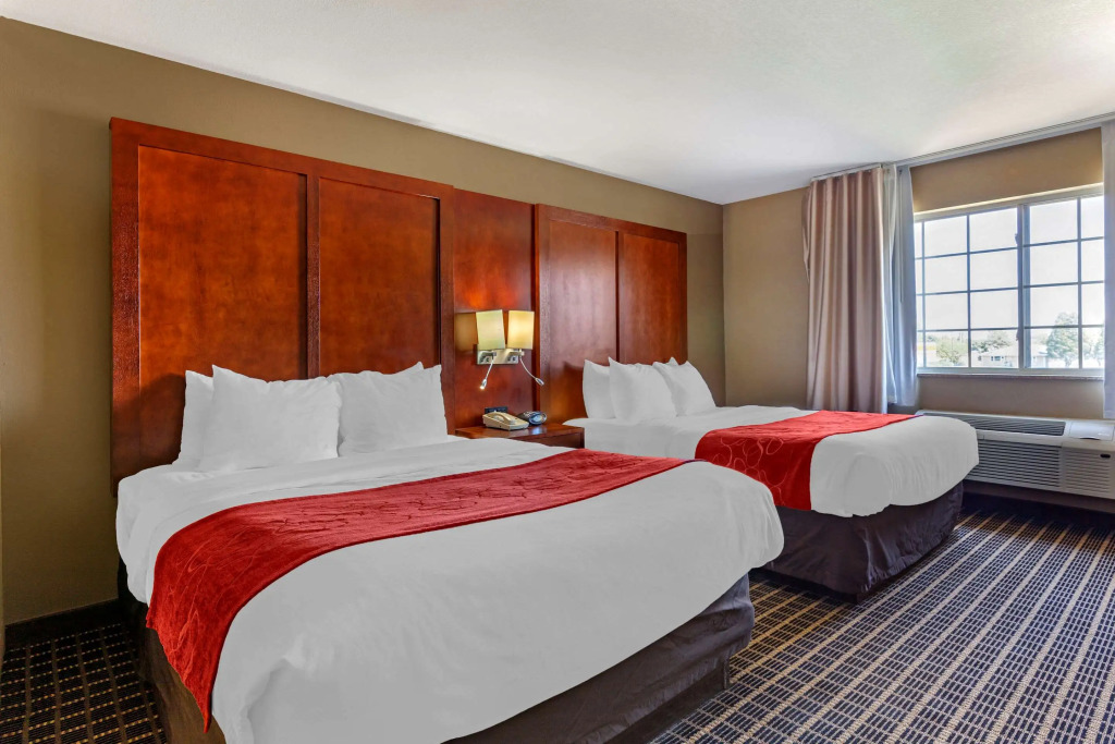 Comfort Suites Delavan - Lake Geneva Area