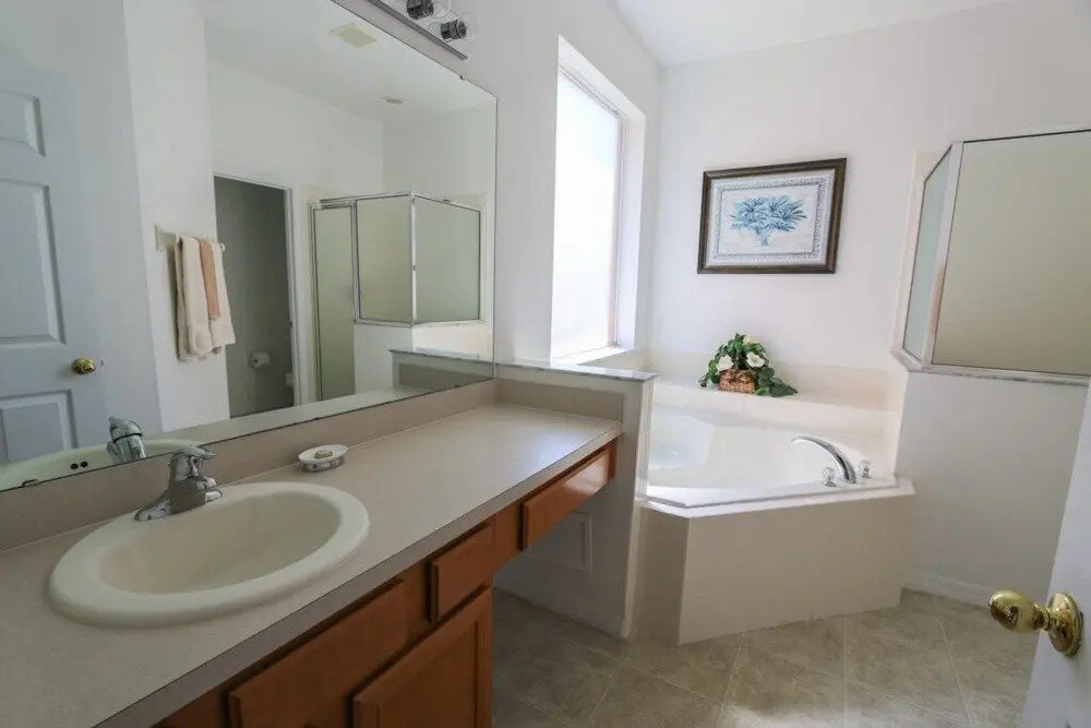 Exclusive 7 Bedroom Pool In Resort Community Condo