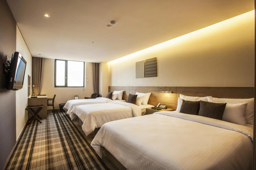 Hamilton Hotel