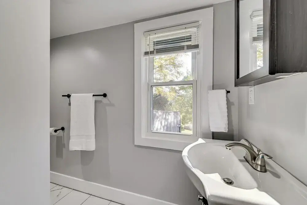 2 Mi to Uptown: Centrally Located Kingston Apt!