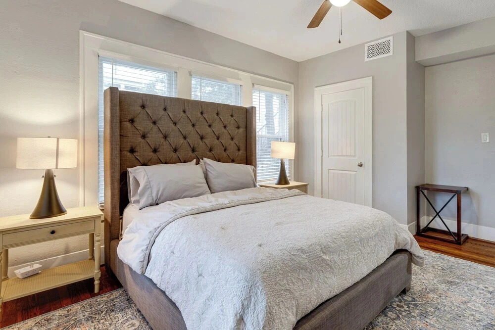 1 Mi to Hermann Park: Houston Apt w/ Shared Yard