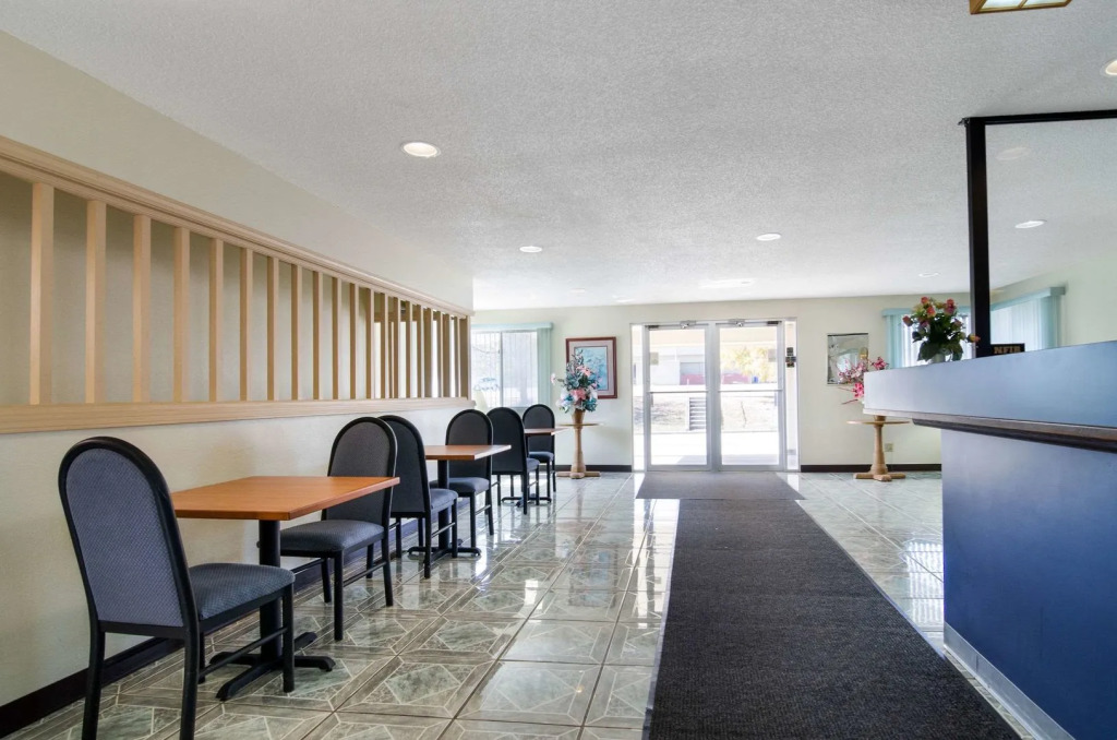 Econo Lodge Emporia