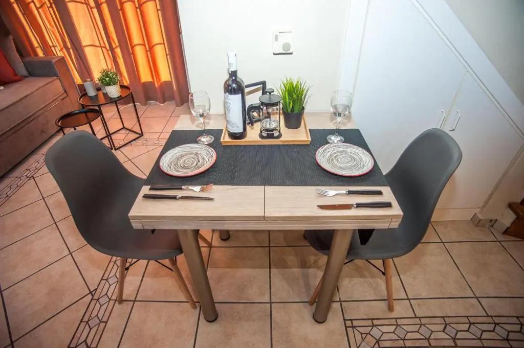 Ira Apartments